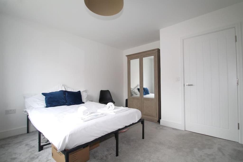 Beaulieu Park - Sleeps 10 - Chelmsford Βίλα Broomfield  Εξωτερικό φωτογραφία