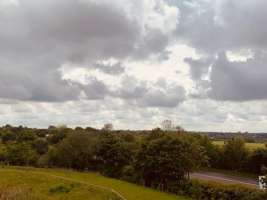 Beaulieu Park - Sleeps 10 - Chelmsford Βίλα Broomfield  Εξωτερικό φωτογραφία